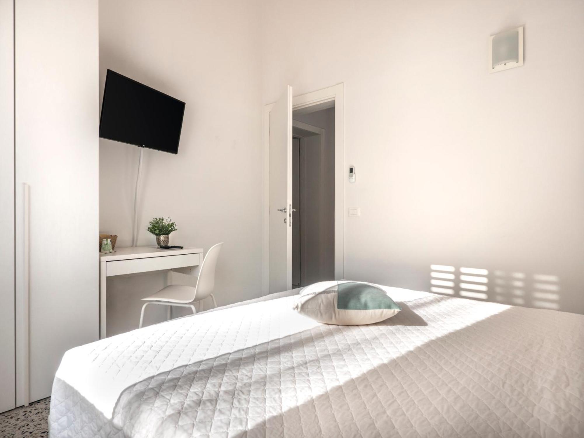 Zuara9Room Rimini Exteriör bild