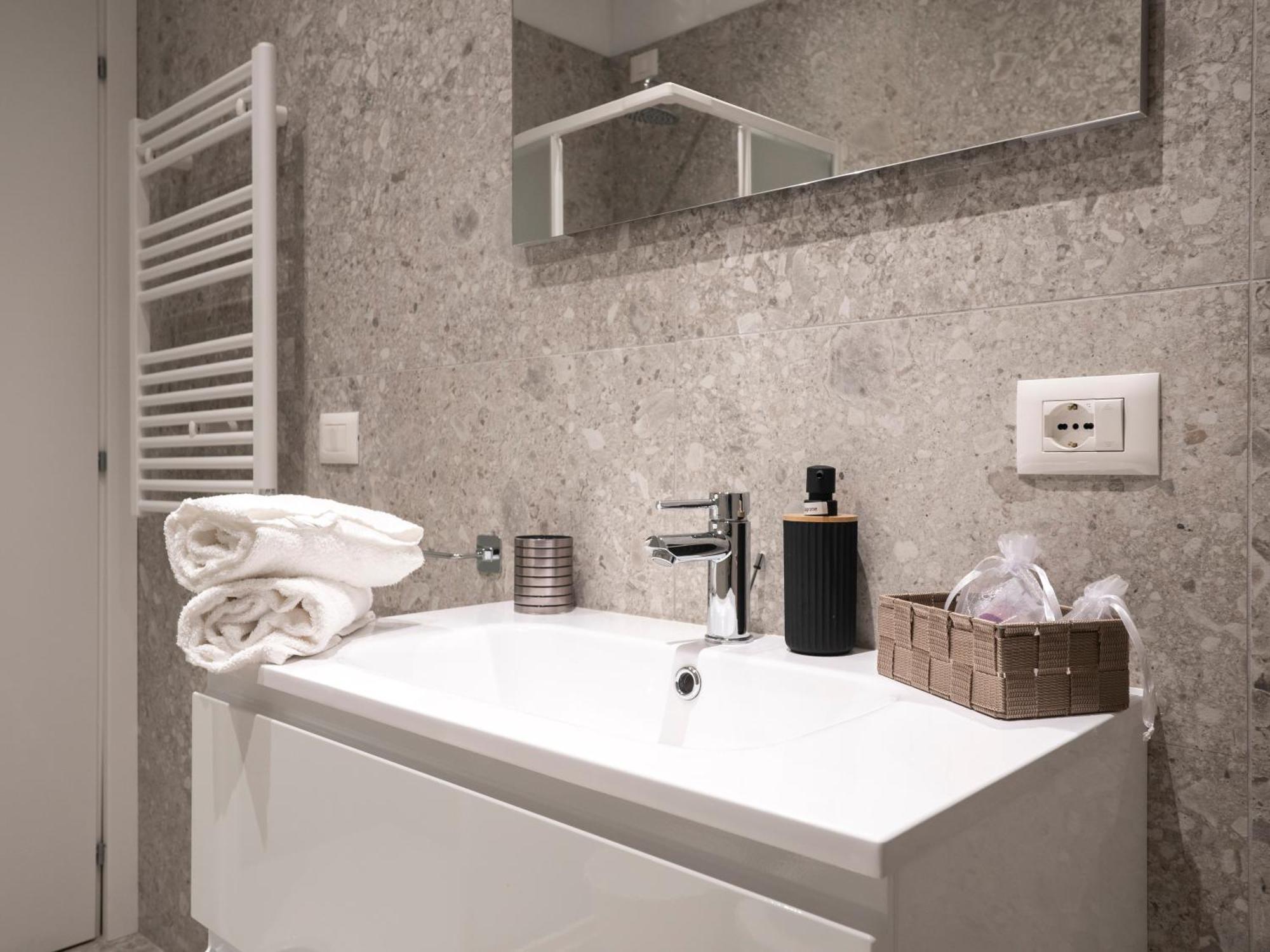 Zuara9Room Rimini Exteriör bild